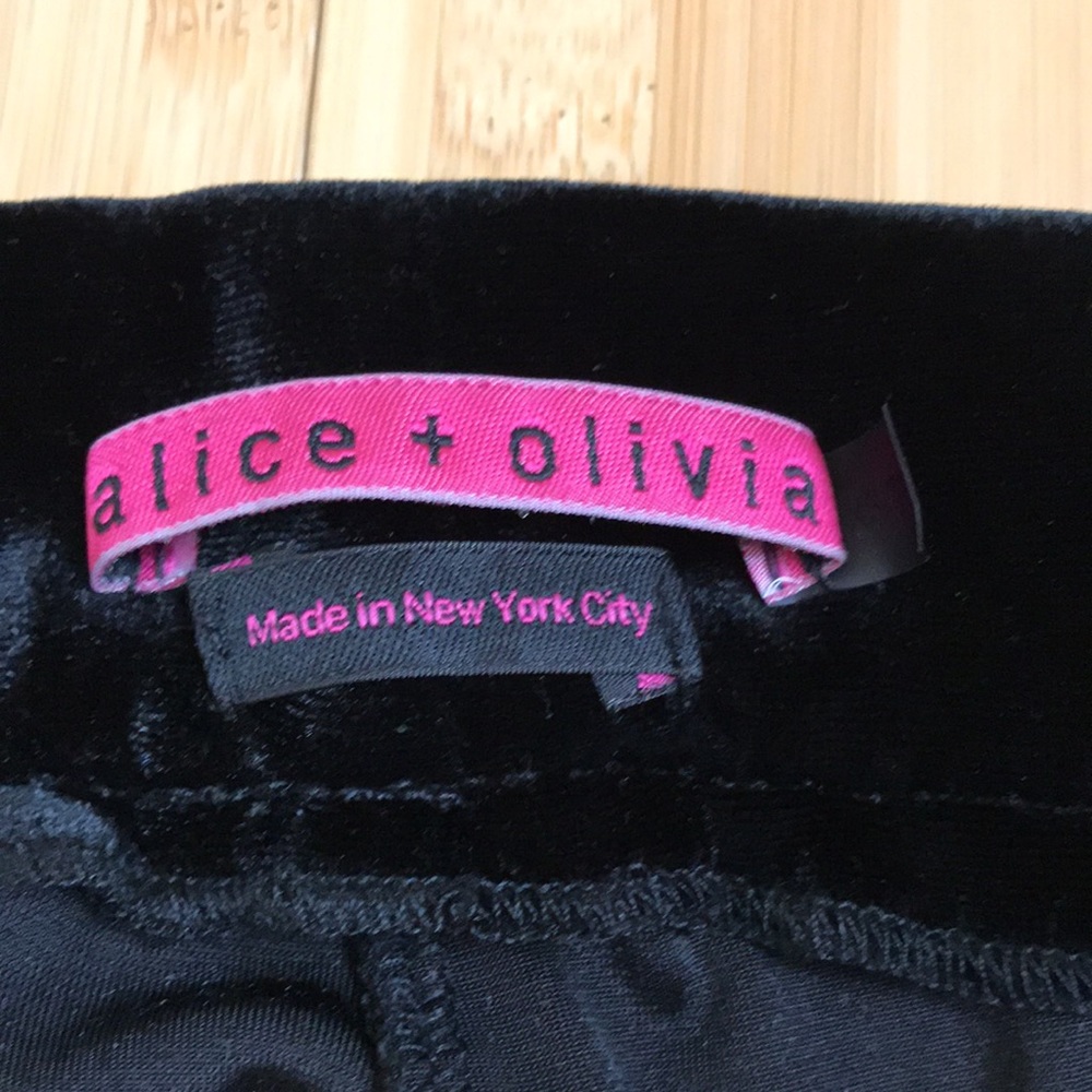 Alice + Olivia Black Velvet & Lace Leggings XS - Picture 2 of 7